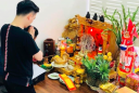 Mùng 1 Âm thắp hương xong hạ gấp thứ này khỏi bàn thờ, để lâu mất lộc