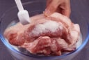 Mẹo rã đông thịt trong 5 phút, thịt mềm ngọt như mới