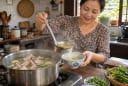 Mẹo hầm xương nhanh ra nước ngọt