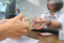 Nhân viên ngân hàng tiết lộ: Có tiền mang ngay ra ngân hàng là dại gửi theo cách này lợi nhuận cao gấp đôi