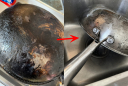 Đầu bếp chỉ cách làm sạch đáy nồi cháy đen nhanh nhất, không tốn công cọ rửa