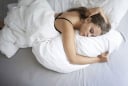 8 cách đơn giản giúp bạn giảm cân ngay cả khi ngủ, sớm tạm biệt bụng đầy mỡ thừa
