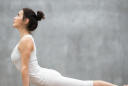3 đông tác yoga 'nhỏ mà có võ' giúp cải thiện vóc dáng, cơ bụng săn chắc