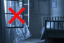 Vì sao nên đóng cửa sổ khi ngủ ban đêm? Tưởng hại hoá ra mang lại lợi ích lớn cho gia chủ