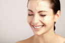 Bí quyết trang điểm nền giúp chị em sở hữu lớp makeup bền đẹp, đạt điểm 10