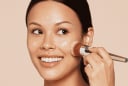 Mẹo khắc phục tình trạng bong tróc lớp nền khi trang điểm