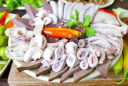 Trước khi luộc lòng: Nhúng qua thứ nước này lòng trắng tinh, giòn sần sật ăn hoài không chán