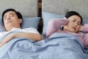Ngủ riêng giường ở tuổi trung niên: 3 hệ quả nghiêm trọng vợ chồng cần biết