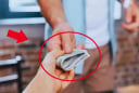 Dù tốt bụng đến đâu cũng không được cho 3 người này vay tiền: Cẩn thận tai họa