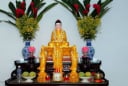 Khi thắp hương, nhà giàu thường đặt bình hoa bên trái bàn thờ – Bí quyết thông minh ai cũng nên biết