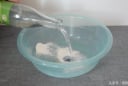 Chỉ với giấm trắng trộn xà phòng, giúp làm sạch bong mọi ngõ ngách trong ngôi nhà của bạn