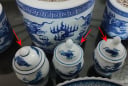 Đặt hũ gạo, muối, nước ở vị trí nào trên bàn thờ để hút tài lộc cho gia chủ?