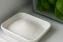 Nắm muối nhỏ, lợi ích to: Mẹo đơn giản giúp tủ lạnh sạch thơm, tiết kiệm điện