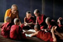 Lời nói sắc như dao: 3 câu nói tưởng bình thường nhưng 'sát thương' cao, người giàu phúc không bao giờ nói