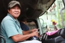 Vì sao nhiều tài xế xe tải đường dài luôn dẫn theo phụ nữ? Lý do phía sau khiến ai cũng bất ngờ