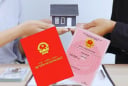Năm 2025: Cha mẹ Sang tên Sổ đỏ cho con nên tặng cho hay để thừa kế?