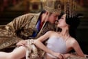 Tại sao sau khi được thị tẩm, phi tần cần được người dìu về cung?