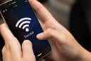 Điện thoại có nút 'bí mật': Bắt Wifi siêu nhanh, không cần mật khẩu, không tốn 4G