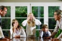 7 cách giải quyết mâu thuẫn gia đình vô cùng hiệu quả