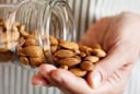 5 loại hạt giúp cải thiện gan nhiễm mỡ, chuyên gia khuyên nên ăn mỗi ngày