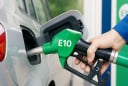 Xăng E10 được triển khai thí điểm từ ngày 1/8 là xăng gì? Có phải mọi loại xe xăng đều có thể dùng E10?