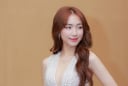 Hòa Minzy gây sốt với khoảnh khắc 'tình bể bình' bên sao nam Vbiz này