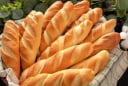 Bánh mì ăn sáng rất tiện nhưng 5 người này càng ăn càng sinh bệnh
