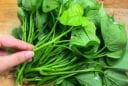 Loại “rau từng cho lợn ăn” biến thành siêu thực phẩm, Mỹ thu mua 1 triệu/kg