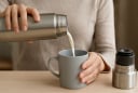 5 sai lầm khi dùng bình giữ nhiệt: Vô tình “rước” kim loại nặng, vi khuẩn vào người