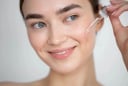 Dùng serum mà mắc 5 sai lầm này da bạn sẽ ngày càng xuống cấp