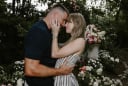 Taylor Swift gợi ý 6 outfit hẹn hò ngọt ngào, sang chảnh