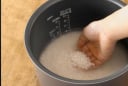 Vo gạo sai cách: 3 lỗi tai hại nhiều người mắc, vô tình đầu độc cả gia đình