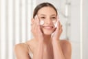 5 thói quen đơn giản giúp các chị em luôn có diện mạo trẻ trung, tươi xinh