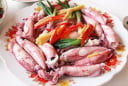 Hấp mực bằng nước là dại: Thả loại đồ uống đặc biệt này vào mực hết sạch mùi tanh, thơm ngon đậm vị
