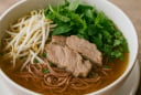 Bác sĩ chỉ cách ăn phở, cơm tấm, bánh mì sáng đúng kiểu: Vừa ngon vừa giữ dáng, không lo tiểu đường
