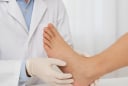 5 dấu hiệu ở bàn chân cảnh báo ung thư sớm: Nhìn tưởng nhỏ nhưng có thể cứu mạng bạn