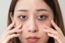 10 cách 'xóa sổ' quầng thâm mắt hiệu quả tại nhà, không cần mỹ phẩm đắt tiền hay ra spa