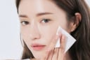 Lưu ngay một vài tips nhỏ giúp bạn dặm lại lớp trang điểm tự nhiên