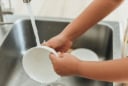 Nếu lười tập thể dục, 5 việc nhà giúp này sẽ chị em đốt mỡ thừa và giảm cân hiệu quả