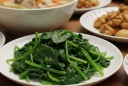 Cải bó xôi – rau “siêu thực phẩm” xanh mướt: Giàu dinh dưỡng nhưng 2 nhóm người nên ăn cẩn trọng