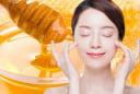 Mặt nạ mật ong hỗ trợ giảm mụn và mờ thâm: Cách thực hiện và lưu ý khi áp dụng