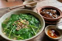 Loại rau dại mọc đầy bờ mương bỗng “lên đời” thành đặc sản, ai ăn thử cũng mê vì vị lạ