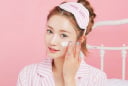 Cách thoa lại kem chống nắng trên lớp makeup, giữ da được bảo vệ mà nền vẫn mịn đẹp