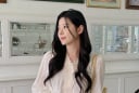 Áo ren bèo nhún “lột xác” mùa hè: Nhẹ nhàng nhưng không còn sến