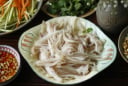 Mẹo luộc tai heo trắng giòn, không hôi