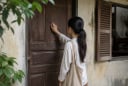 Nhà để vắng lâu ngày, trước khi vào nên gõ cửa 3 lần:Vì sao người xưa dặn như thế?