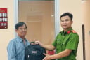 Phát hiện balo chứa lượng lớn vàng và tiền mặt: Công an mời người đàn ông sinh năm 1962 lên làm việc
