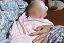 Bé gái bị bỏ rơi ở Ninh Bình kèm lời nhắn gây xót xa: “Con là sinh viên, tự sinh tại phòng trọ”
