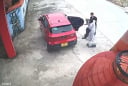 Chính quyền lên tiếng về vụ con gái thuê taxi đưa bố đến chùa rồi bỏ lại gây xôn xao
