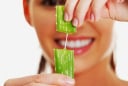 Gel lô hội không chỉ làm dịu da mà còn mang lại nhiều lợi ích cho tóc và da đầu